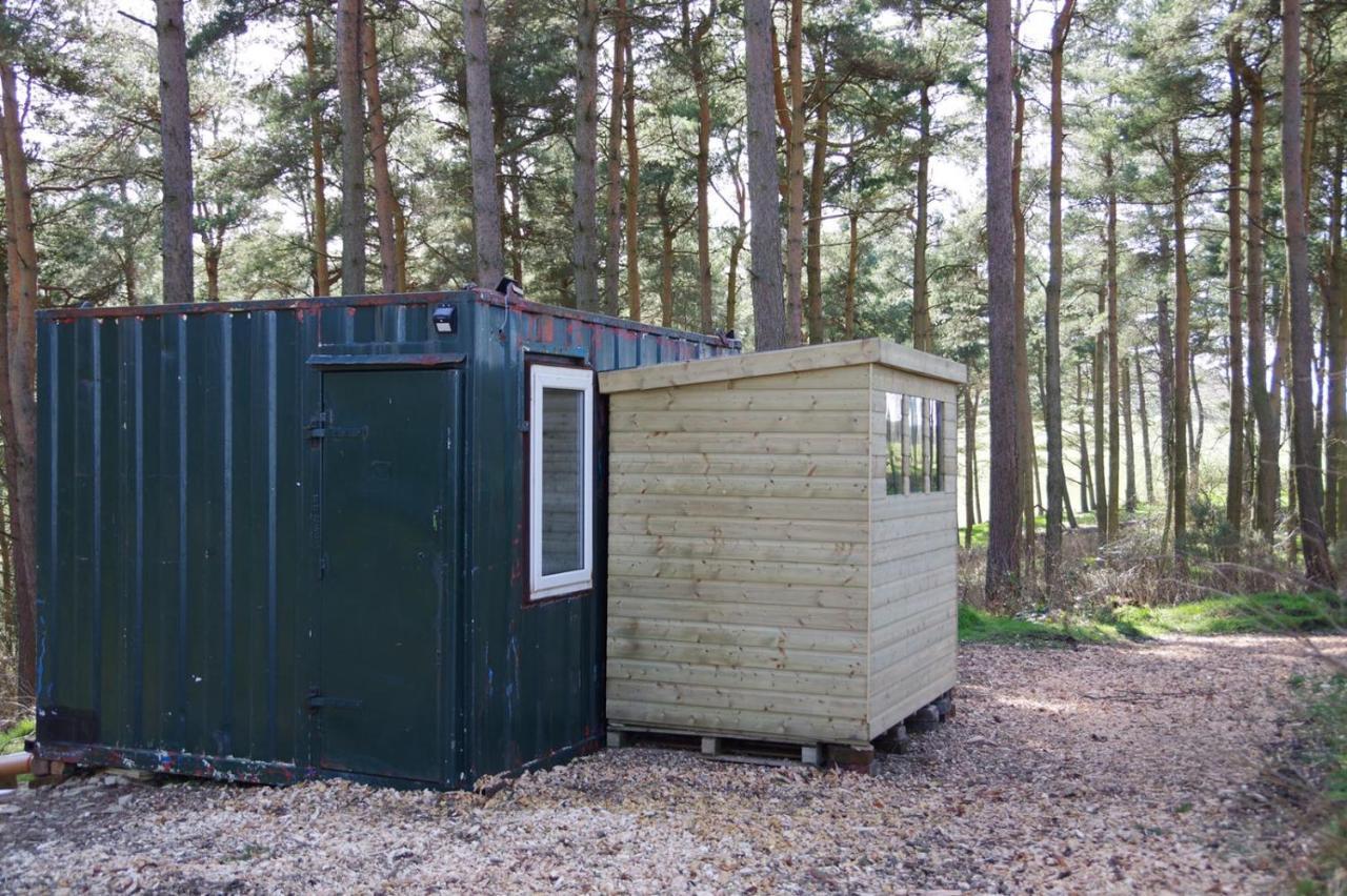 Penbedw Uchaf Estate - Rural Retreats, Tennis Mold Exterior photo
